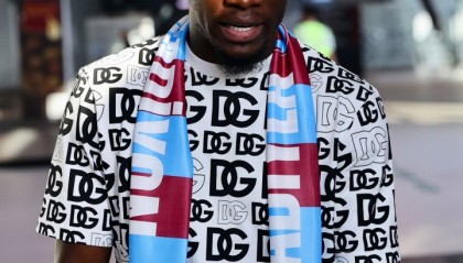 官方：奥纳纳租借土超的年薪351万美元，签字费175.5万美元